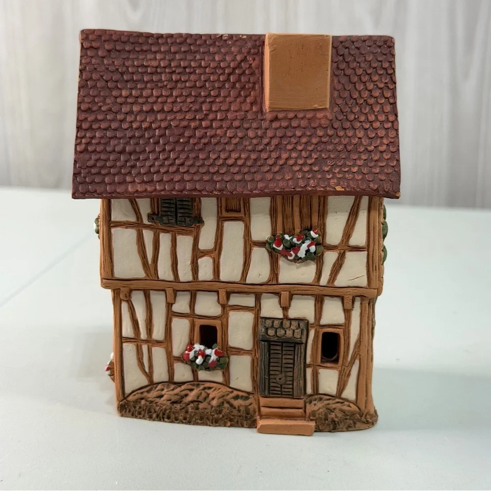 Christmas Village Ceramic House Candle or Incense Holder Bernkastel Midene‎